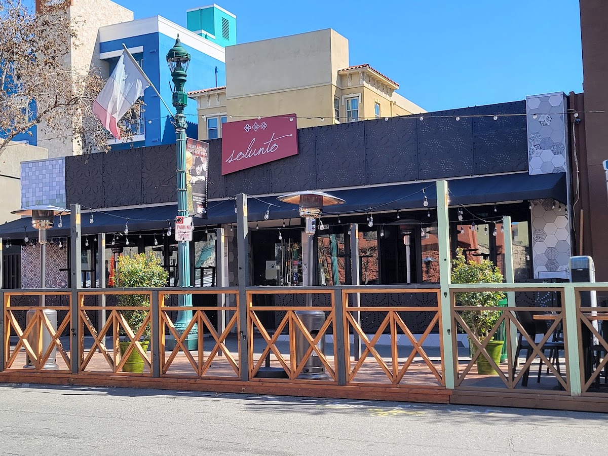 Solunto Restaurant & Bakery